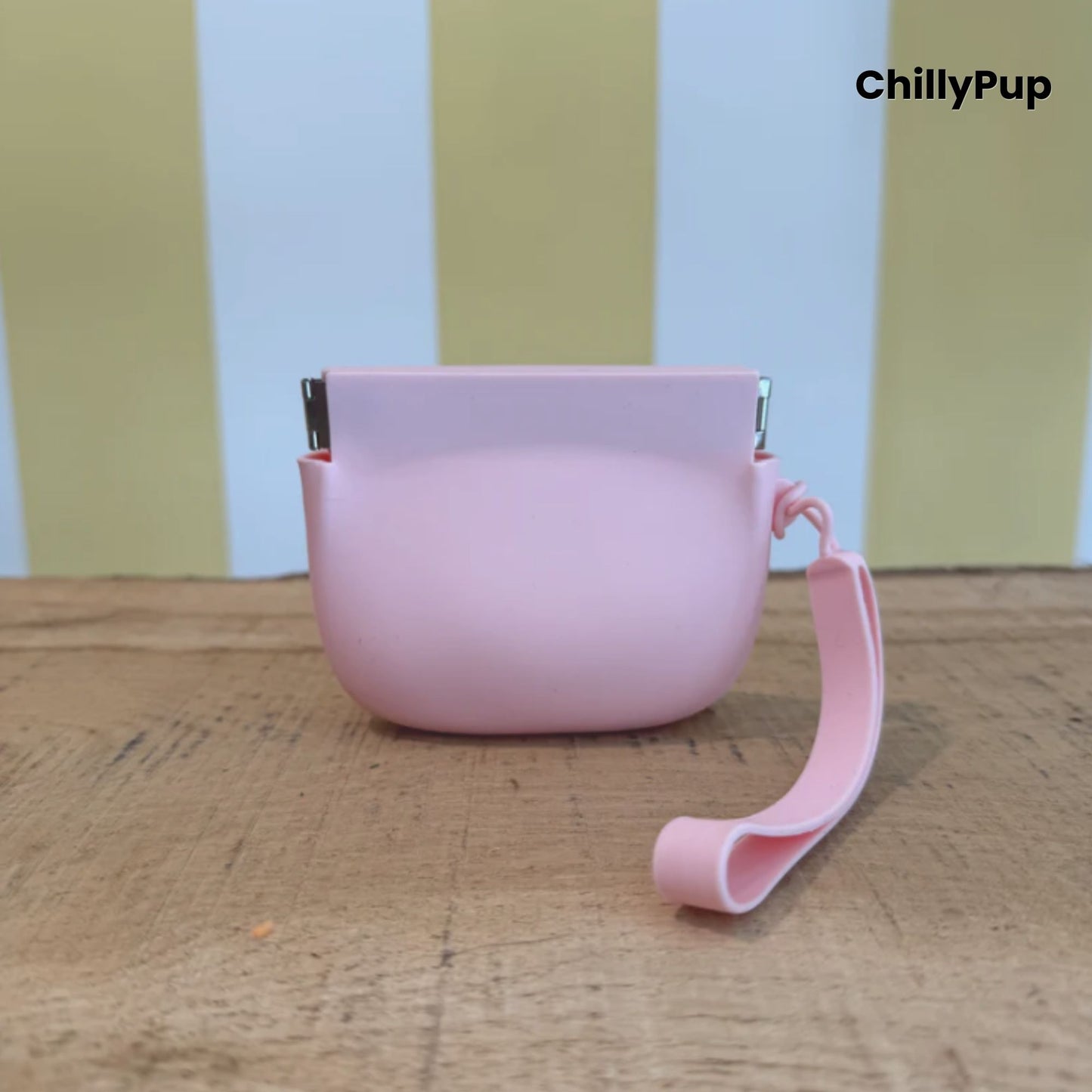 Pink Quick-Grab Silicone Training Treat Pouch with ChillyPup branding. 