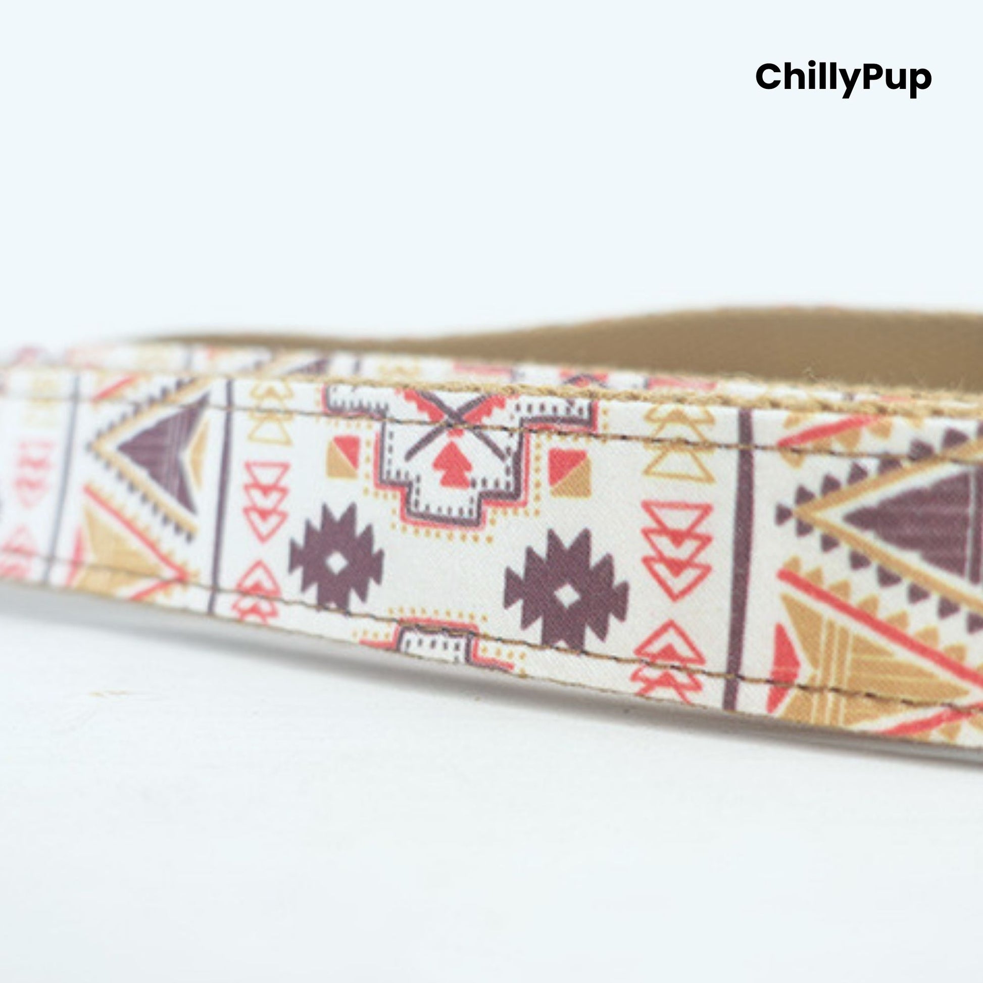 Dog collar branded 'ChillyPup'.