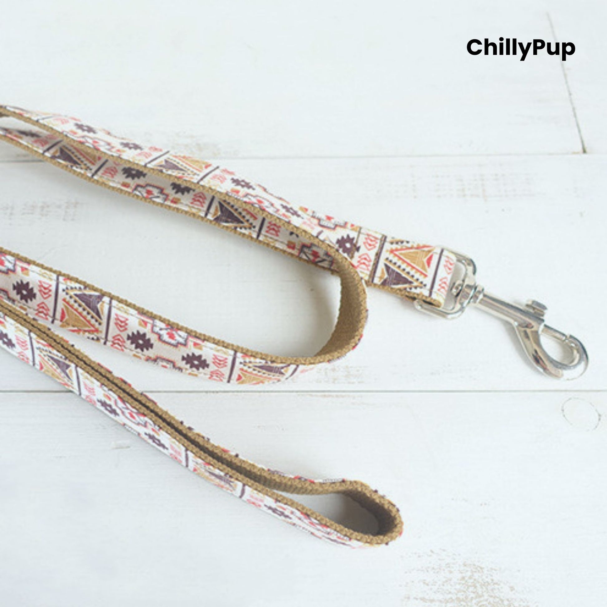 Dog lead branded 'ChillyPup'.